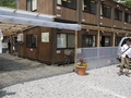 大槌小学校の校庭に移転した役場仮庁舎