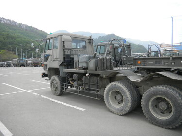 自衛隊のガレキ撤去に使用された重機、車両