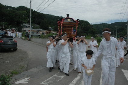 山梨県富士川町の善国寺から赤浜八幡神社に寄贈された神輿