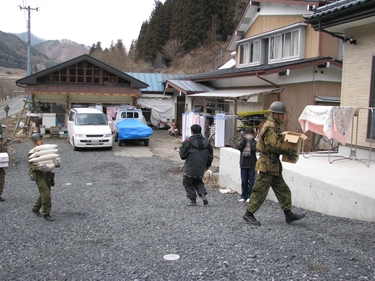 救援物資の輸送、配達