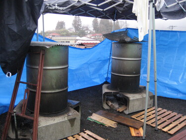 仮設のドラム缶風呂