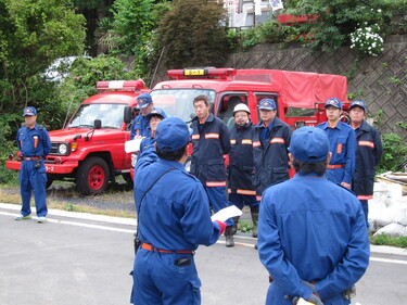 消防団の訓練前のミーティング