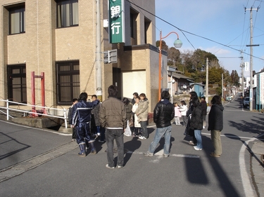 吉里吉里での防災訓練（岩手銀行吉里吉里支店前）