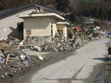 赤浜増圧ポンプ場付近の被災状況を撮影