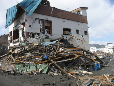旧大槌病院付近、建物被災状況を撮影