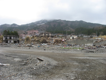 浪板地区から見た鯨山