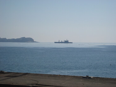 大槌湾に浮かぶ船