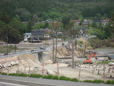 国道から見た浪板海岸