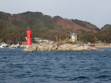 大槌湾に浮かぶ蓬莱島