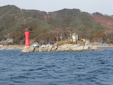 大槌湾に浮かぶ蓬莱島