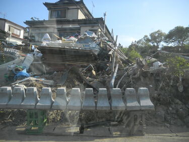 震災後3か月たったガレキの処理状況