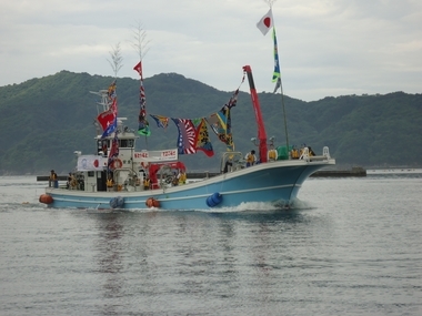 横浜市瀬谷区民の募金により製作された漁船「瀬谷丸」の進水式が開催(赤浜地区）